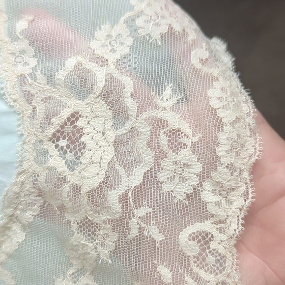 Vintage Vanity Fair Slip with Lace Trim Women's 34 - Picture 7 of 12